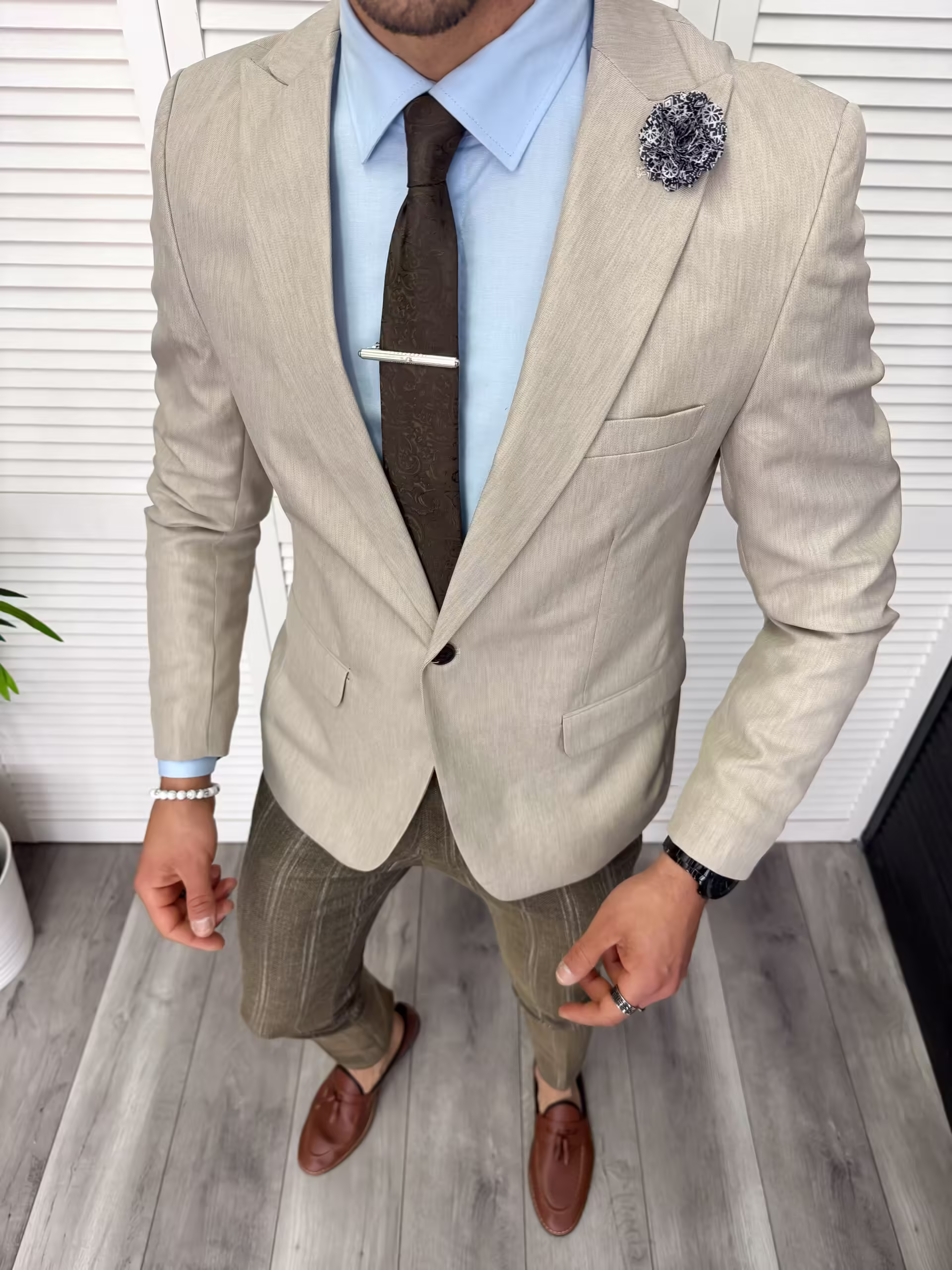 Costum Smart Casual pentru Bărbați – Pantaloni, Sacou și Batista 11860