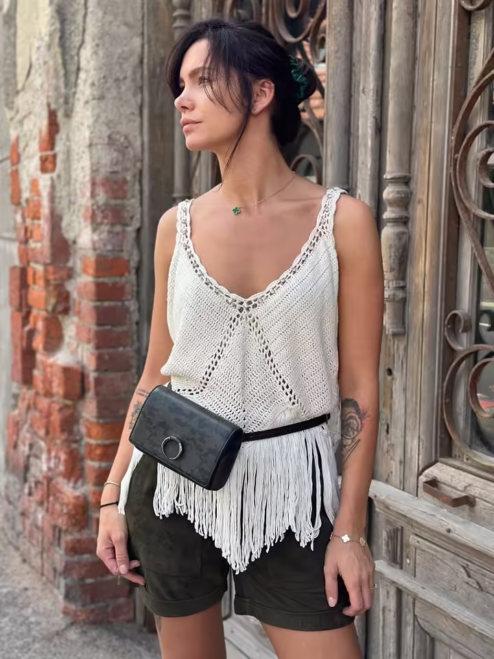 https://mesamis.ro/product/twinset-top-macrame/