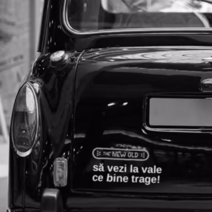 „sa vezi la vale ce bine trage!” / bumper sticker auto (Culoare: Alb)