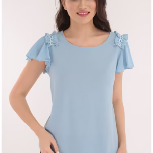 Bluza bleu cu volanase decorative pe umeri – confort și eleganță