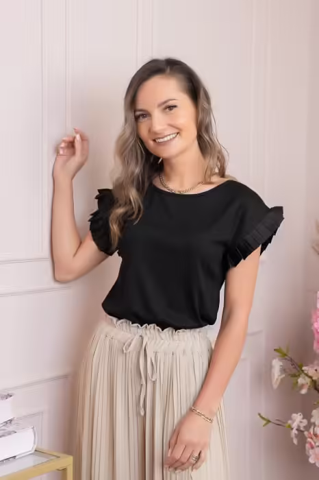 Bluza Aurora Eleganta cu Maneca Scurta si Volane Plisate – Negru