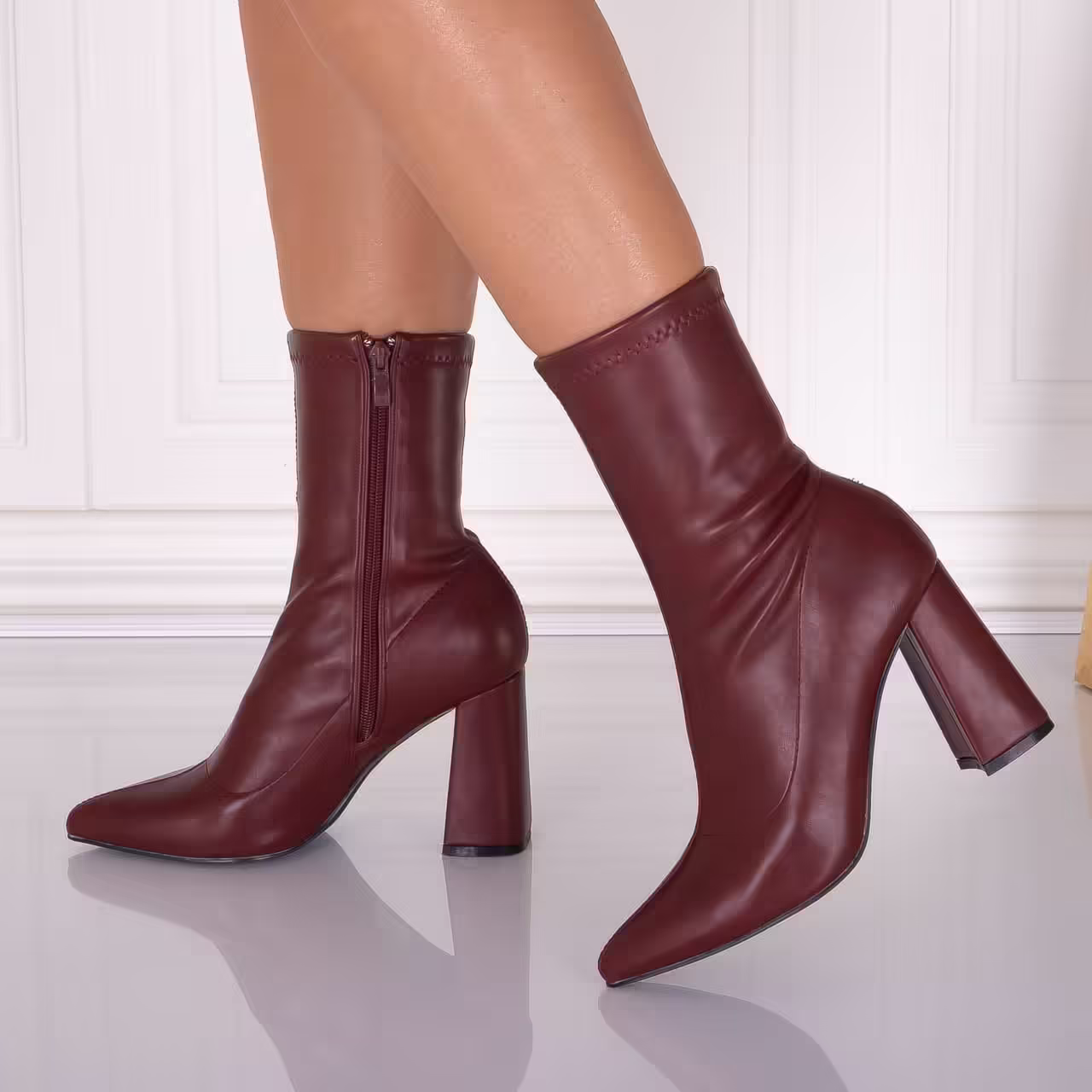 Botine Dama Bordo din Piele Ecologică Rumia – Eleganță și Confort