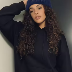Caciula dama bleumarin cu pietricele