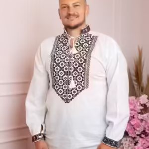 Cămașă Bărbațească Tradicională Albă cu Motiv Geometric Multicolor – Mihai