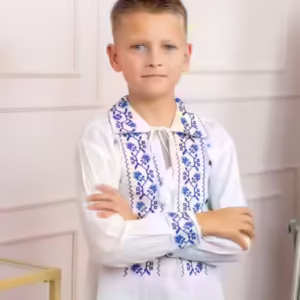 Cămașă Tradicională Albă pentru Băieți cu Motiv Floral Albastru – Alin 01
