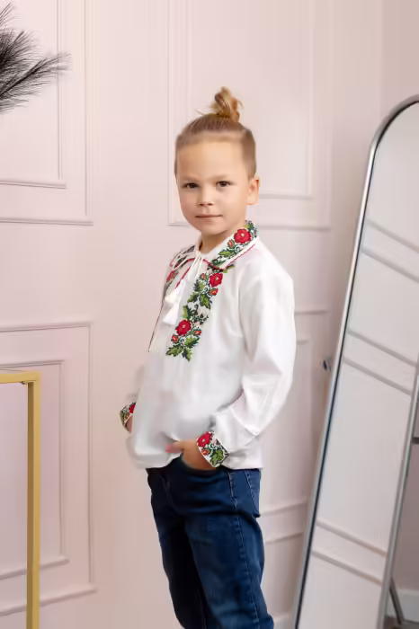 Cămașă tradițională albă pentru băieți cu broderie florală roșie – Sorin