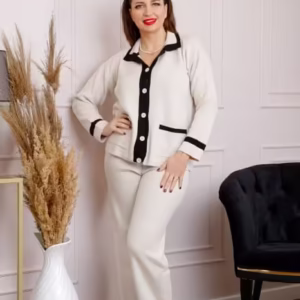 Compleu elegant Jasmine ecru din tricot – bluză și pantaloni