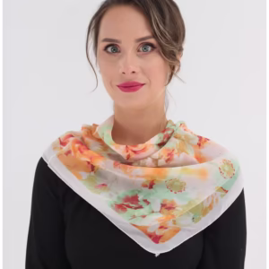 Eșarfă pătrată albă din mătase cu imprimeu floral multicolor