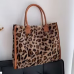 Geanta / poseta dama, de mana, animal print