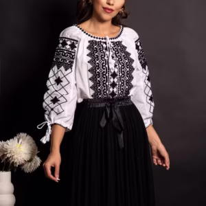 Ie dama din bumbac Constance cu broderie traditionala si simbolul stelei - Eleganta si Traditie