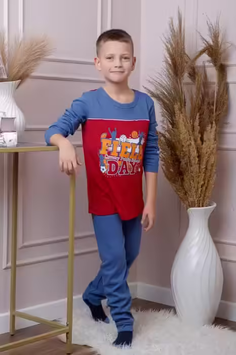 Pijama băieți Oliver din bumbac roșu cu imprimeu sport – Confort și Stil