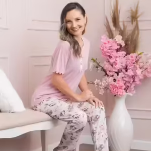 Pijama dama Mary cu imprimeu floral roz - Confort si Stil pentru Serile Acasa