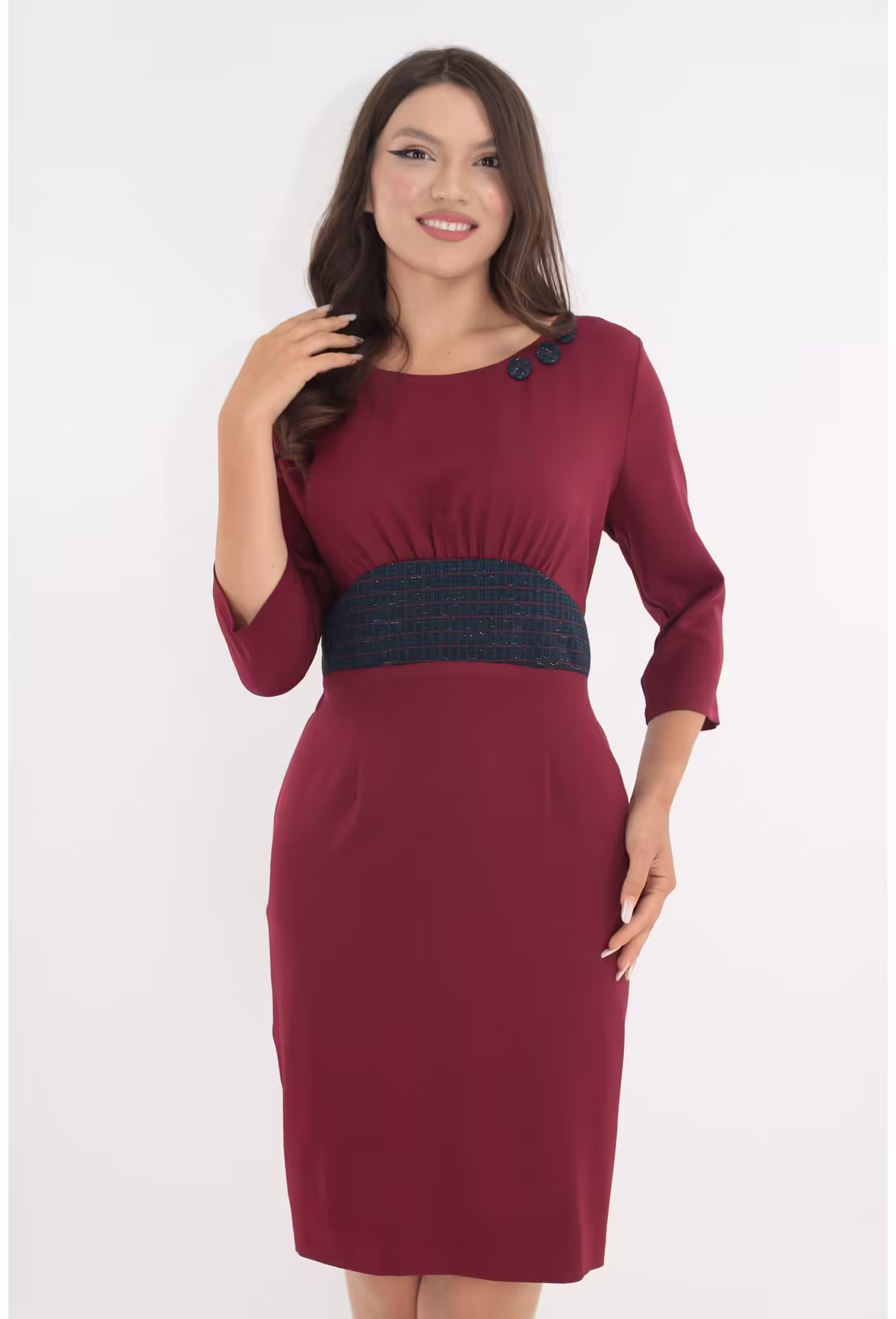 Rochie bordo elegantă cu inserții din brocart bleumarin în talie