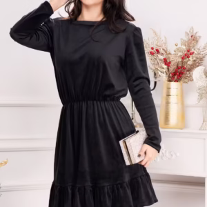 Rochie în clos Cherry din catifea neagră cu volănașe – Eleganță și confort