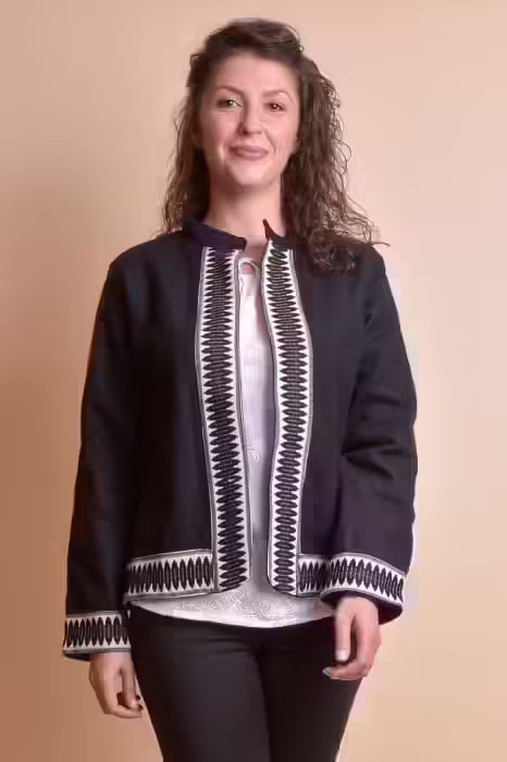 Sacou Negru Traditional cu Broderie Geometrica Alba – Octavia