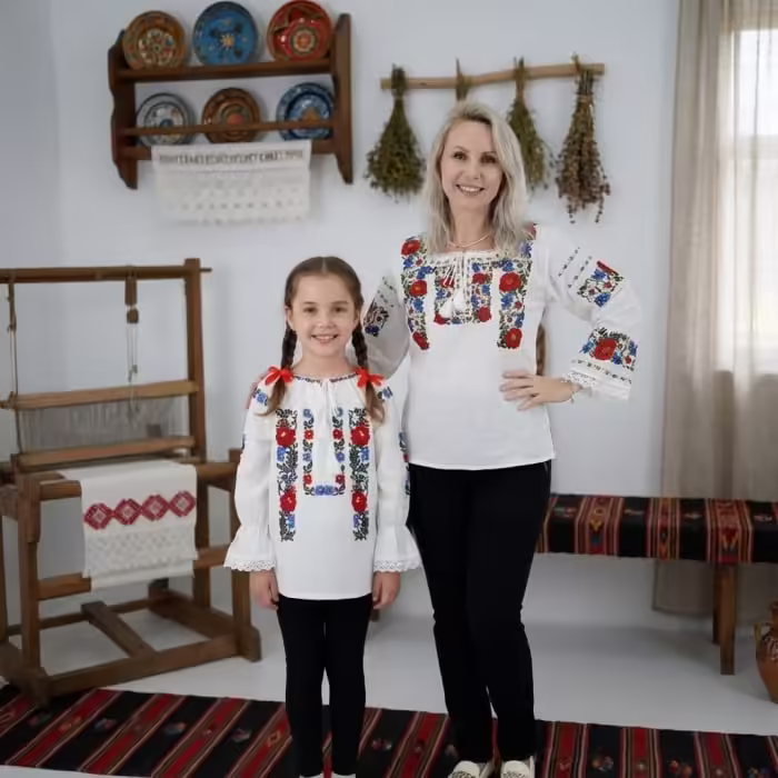 Set II Traditionale Mama-Fiica 90 – Eleganță și Tradiție