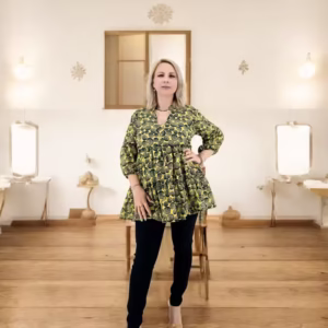 Tunica cu imprimeu floral pe fond galben