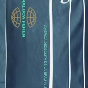 America dezgolită de la brâu în jos (Vol. 2) - Paperback brosat - Raluca Feher - Trei